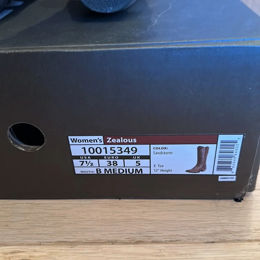 Ariat Western Boots only worn 2x for brief periods! - Picture 6 of 7